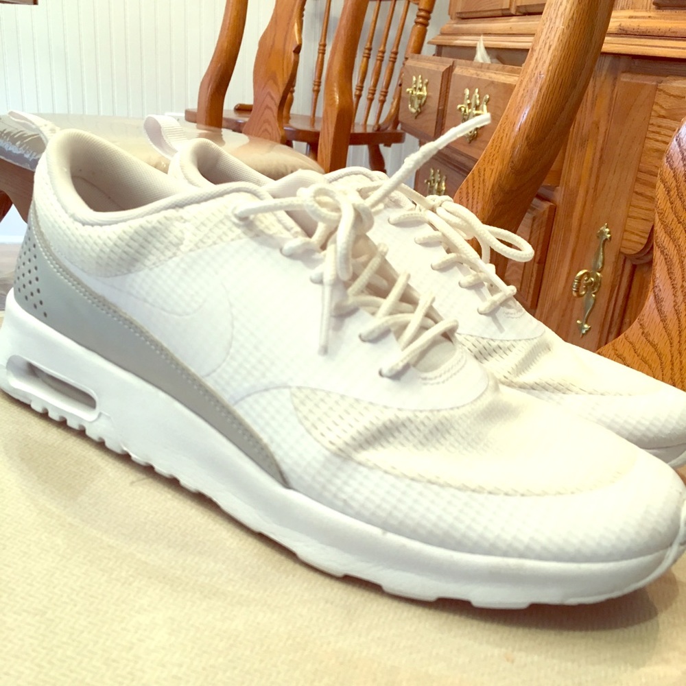 Nike Thea sneakers