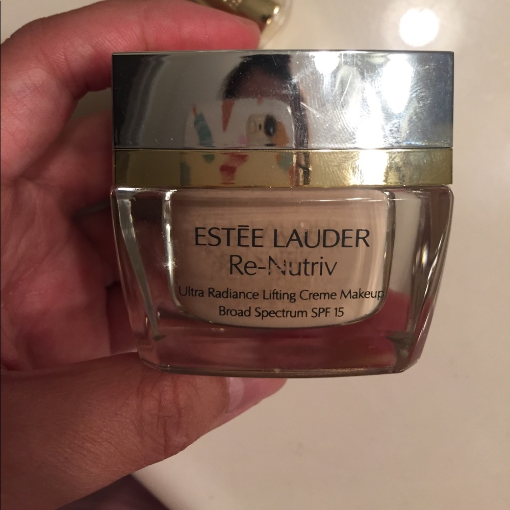 Estée Lauder re-nutriv ultra radiance creme makeup