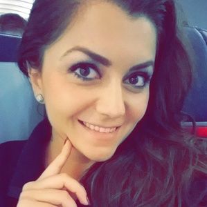 Meet your Posher, Mirela