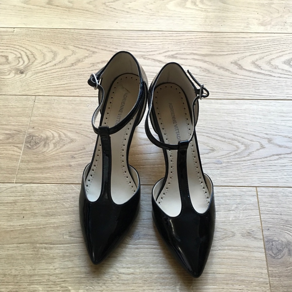 Adrienne Vittadini t-strap high heeled
