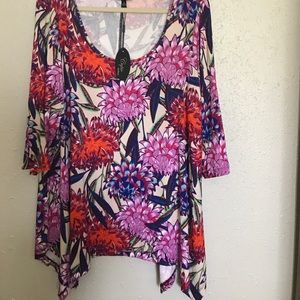 Woman’s Cupio NWT flower tunic blouse size 1X