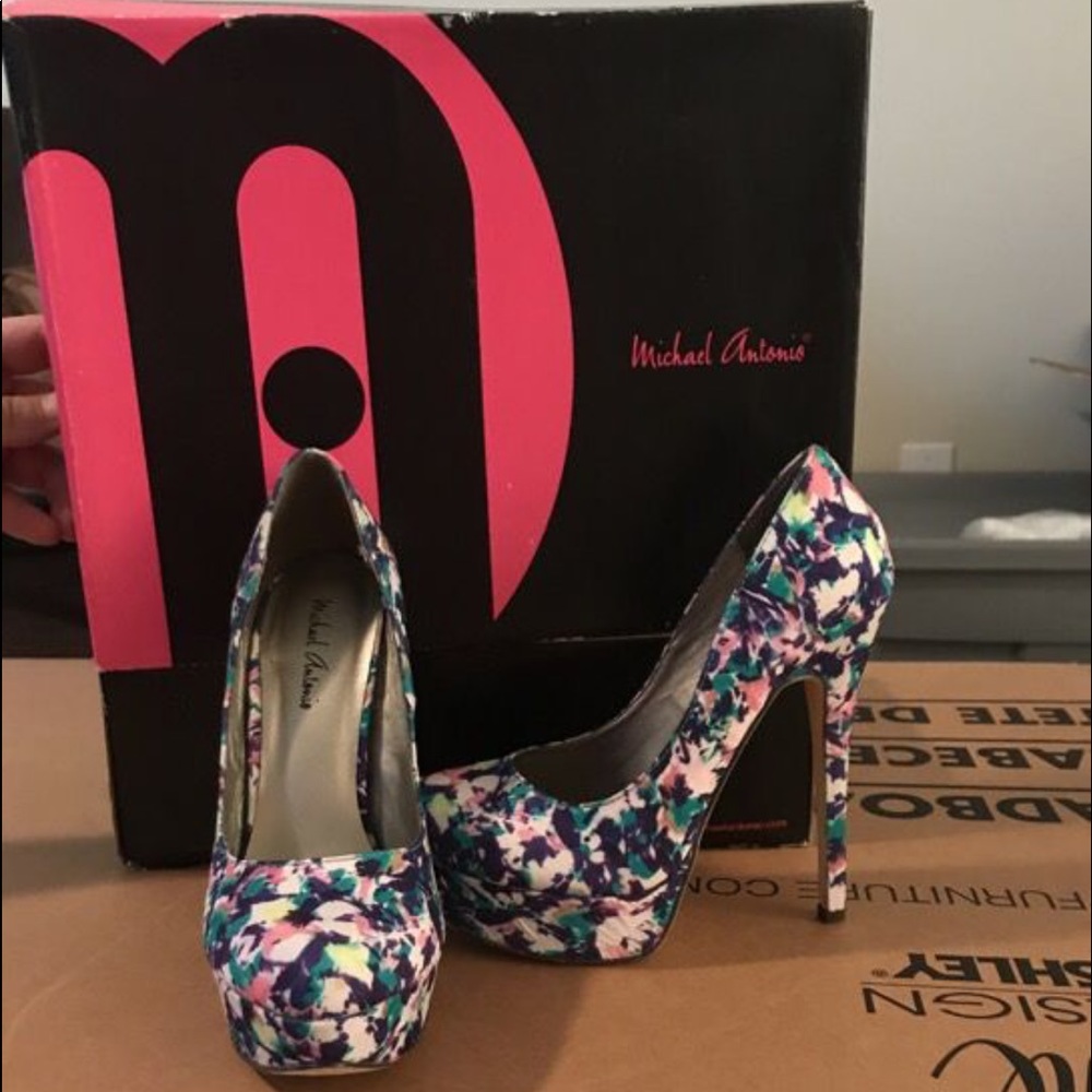 Michael Antonio Floral Heels