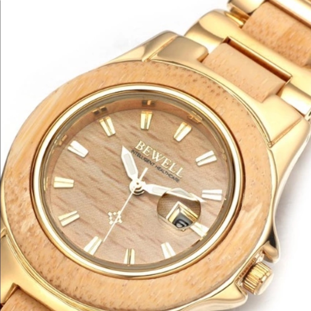 Bewell Women wooden bamboo wrist watch.