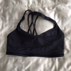 Lululemon sports bra