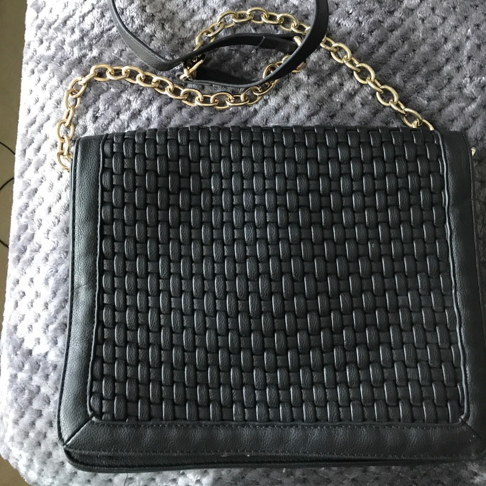 Black forever 21 shoulder bag