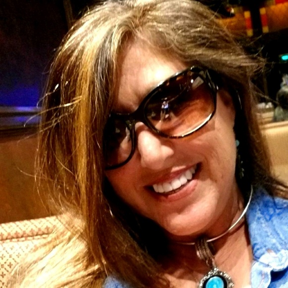 Meet your Posher, Jerrie - Picture 1 of 1