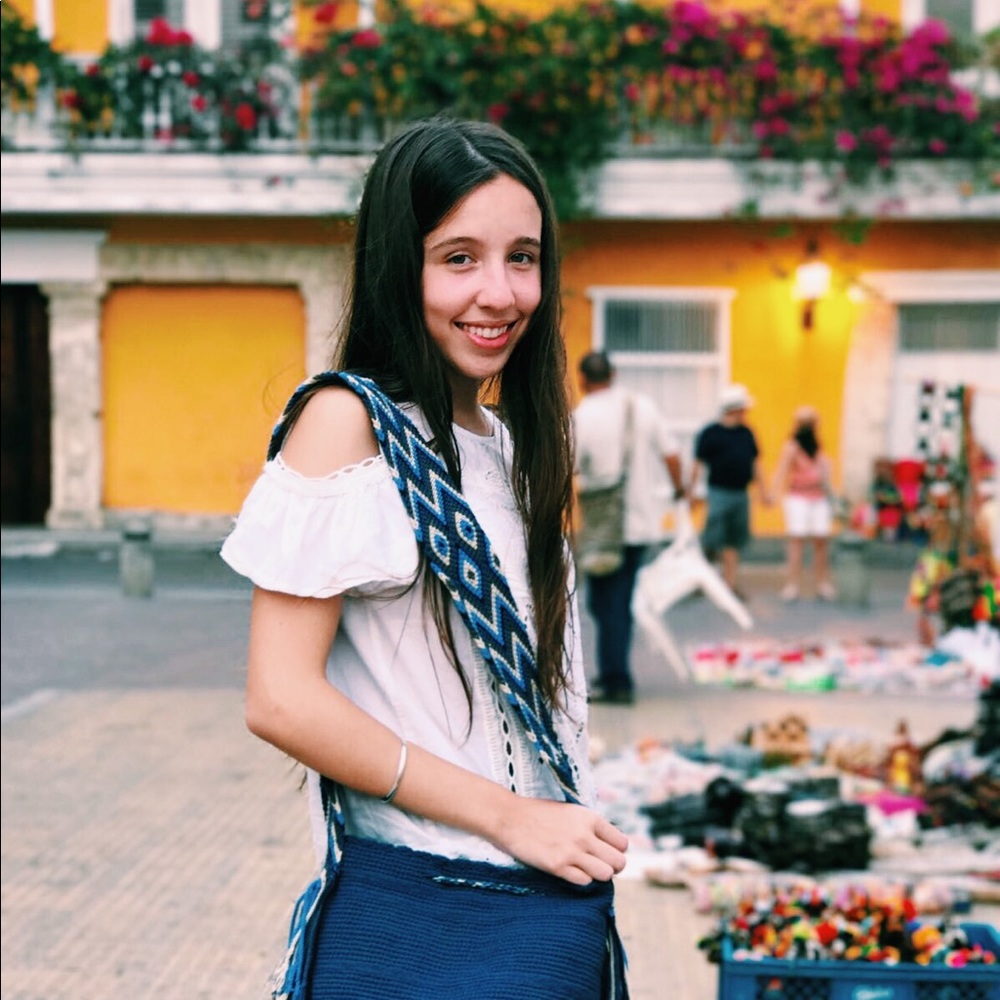 Meet your Posher, Malena