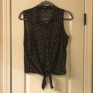 Black and white cropped sleeve button up