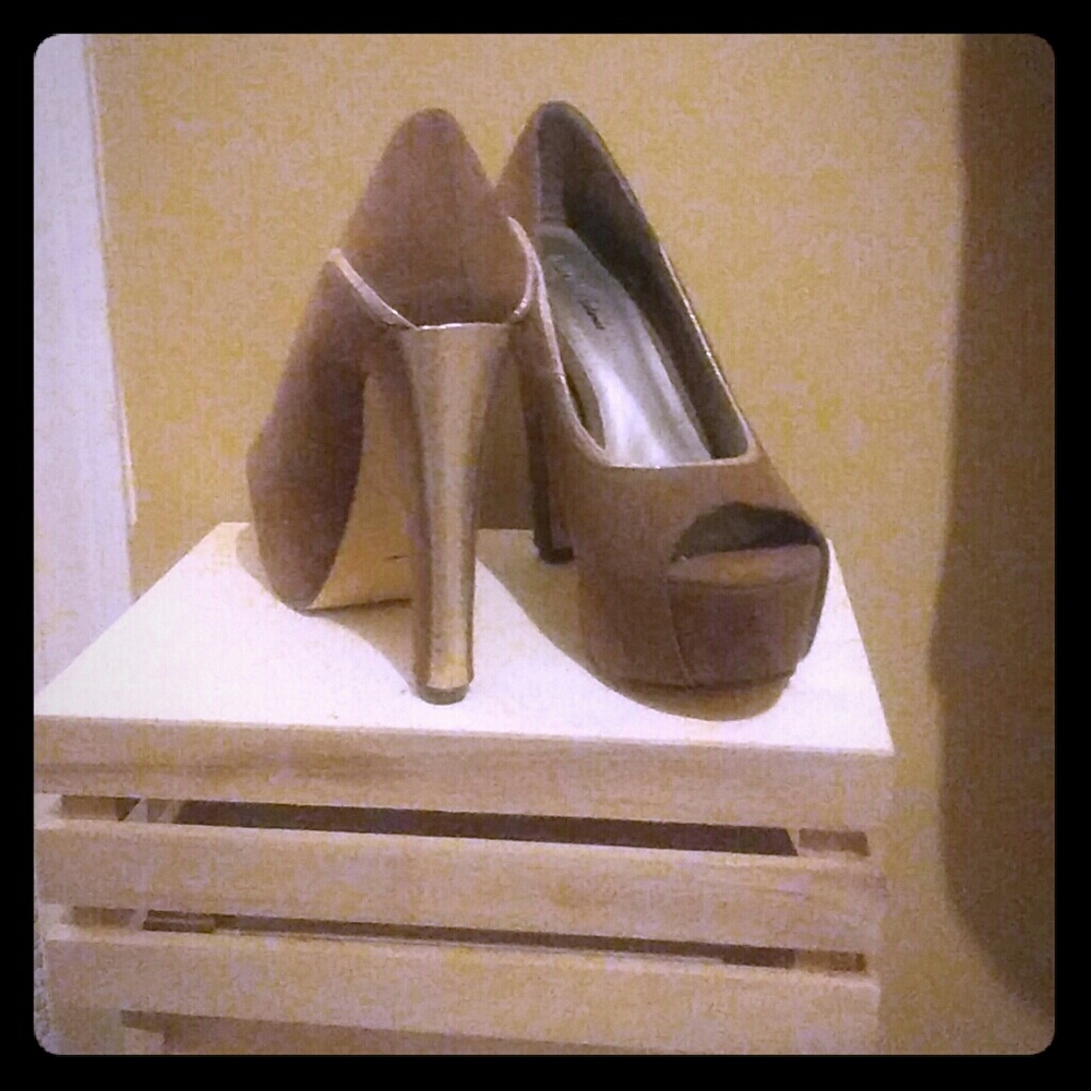 Michael Antonio Platform Heel