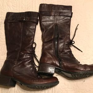 Brown Born boc boots. Size 8.5.