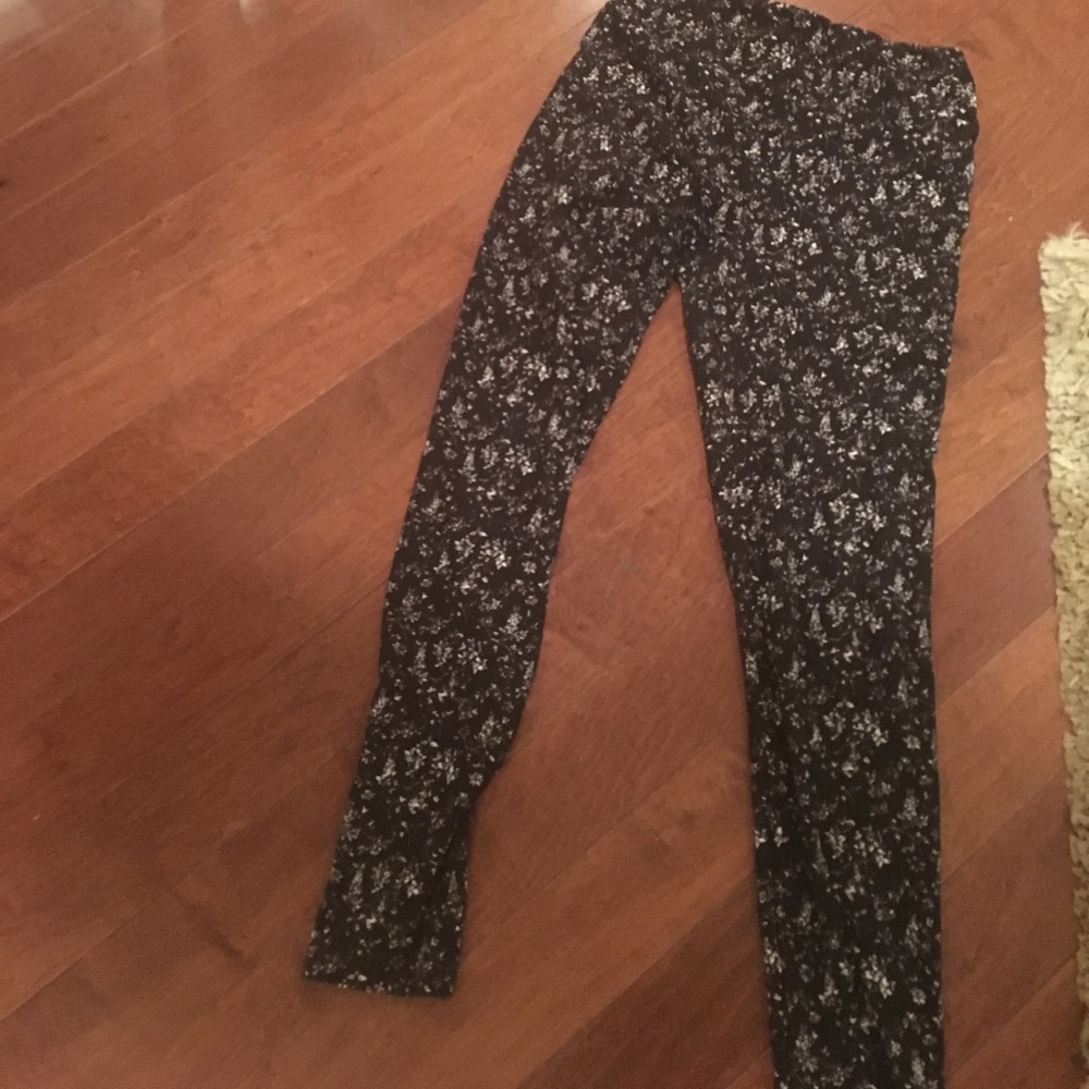 Lularoe os leggings black floral one size