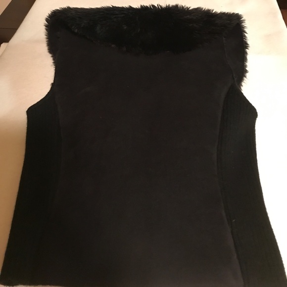 Revue - Picture 3 of 5