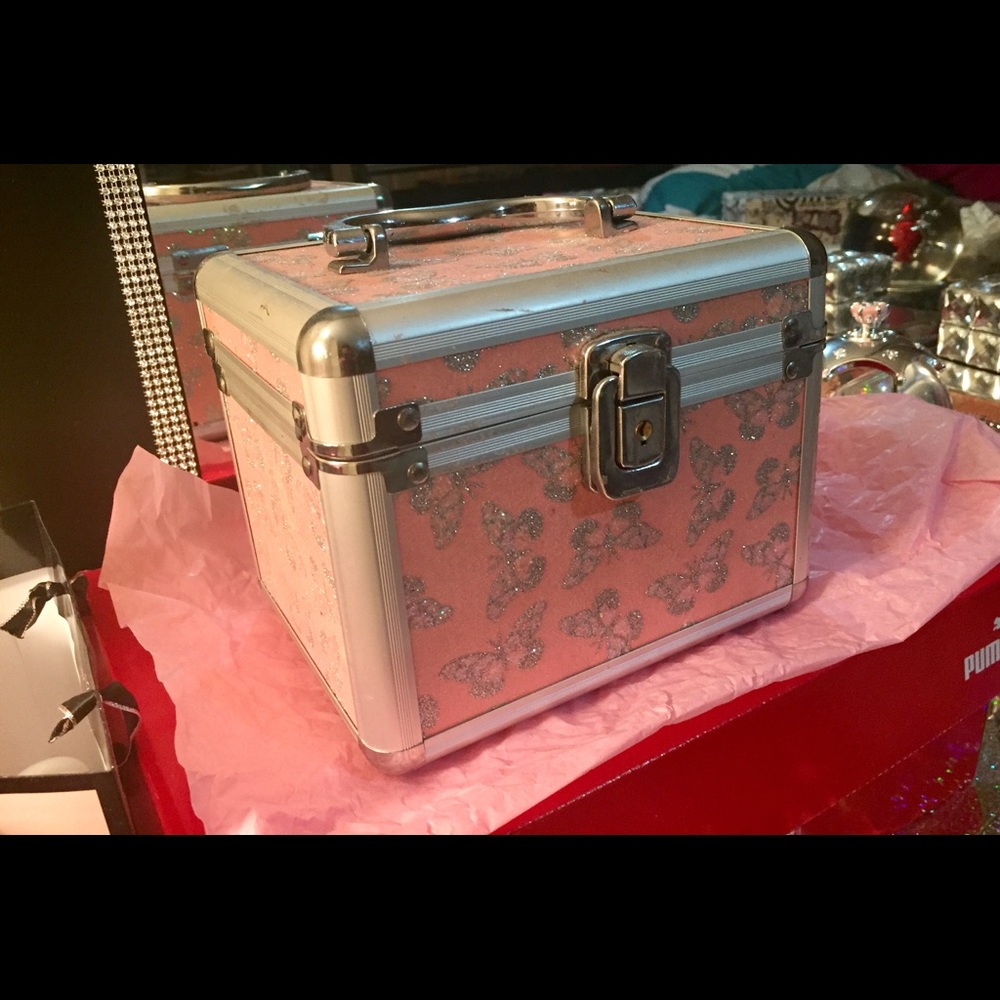 Shining pink beauty box