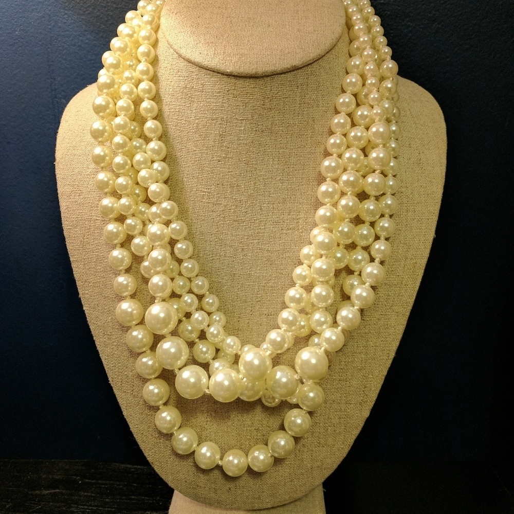 Classic Twisted Pearl JCrew Necklace - NWOT