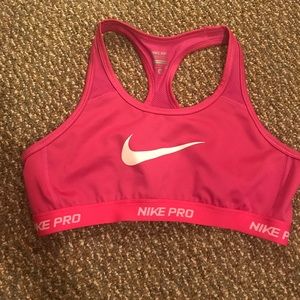 Nike pro sports bra