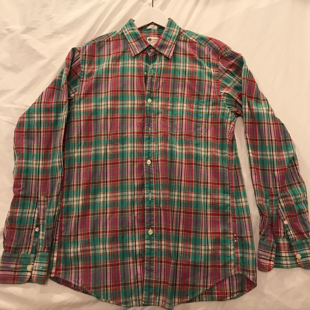 J Crew Plaid button up Size Medium. Tailored fit.