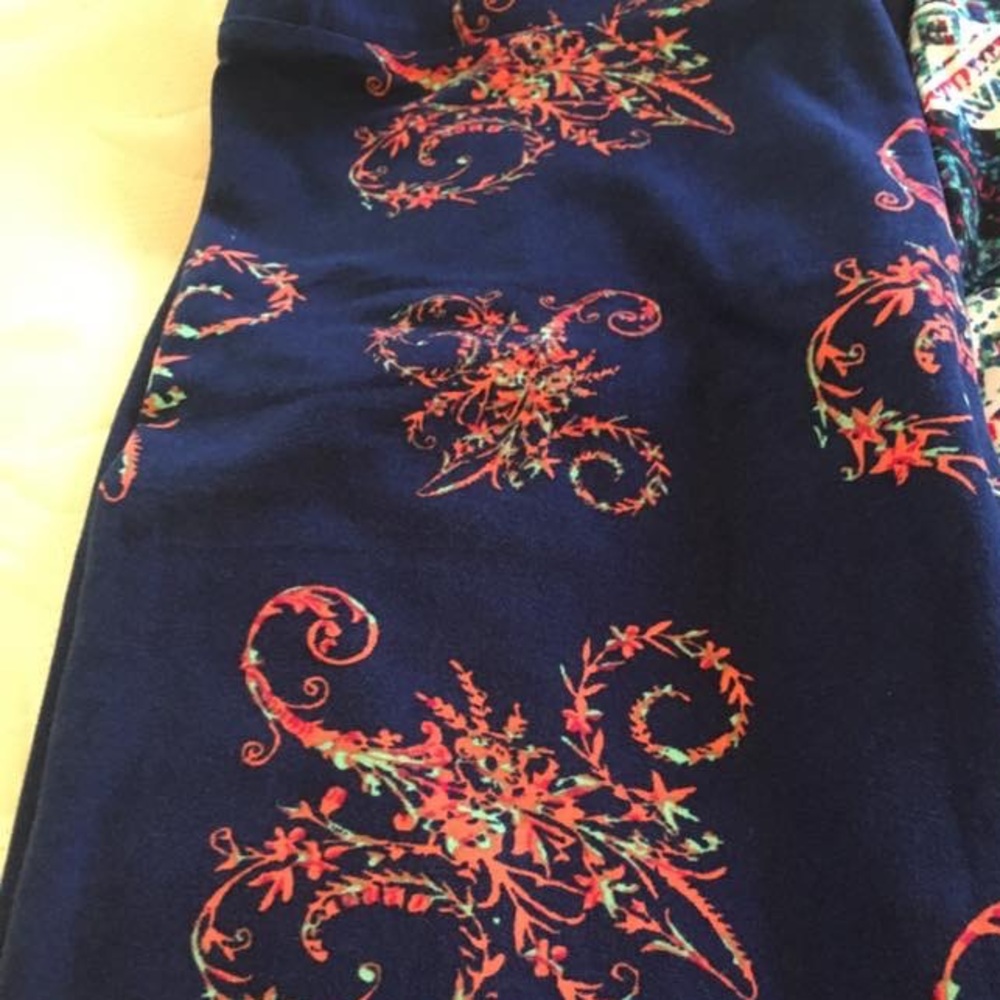 Navy LulaRoe OS leggings new!!!