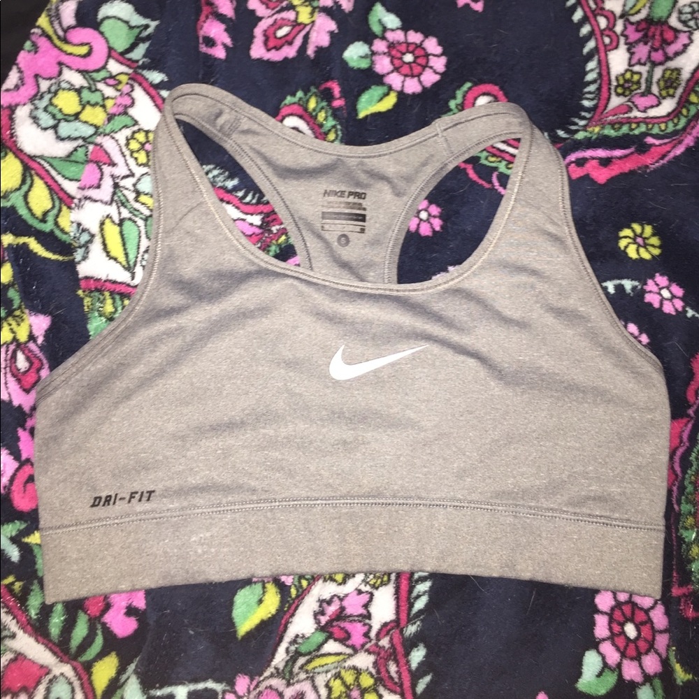 NIKE sports bra