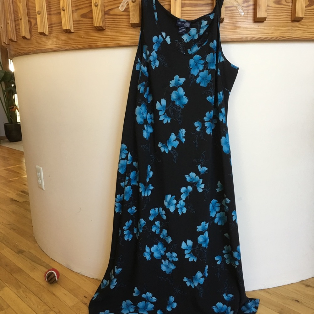 Avenue Floral Sleeveless Dress