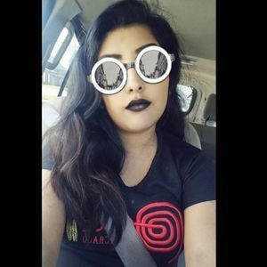 Meet your Posher, Melanie