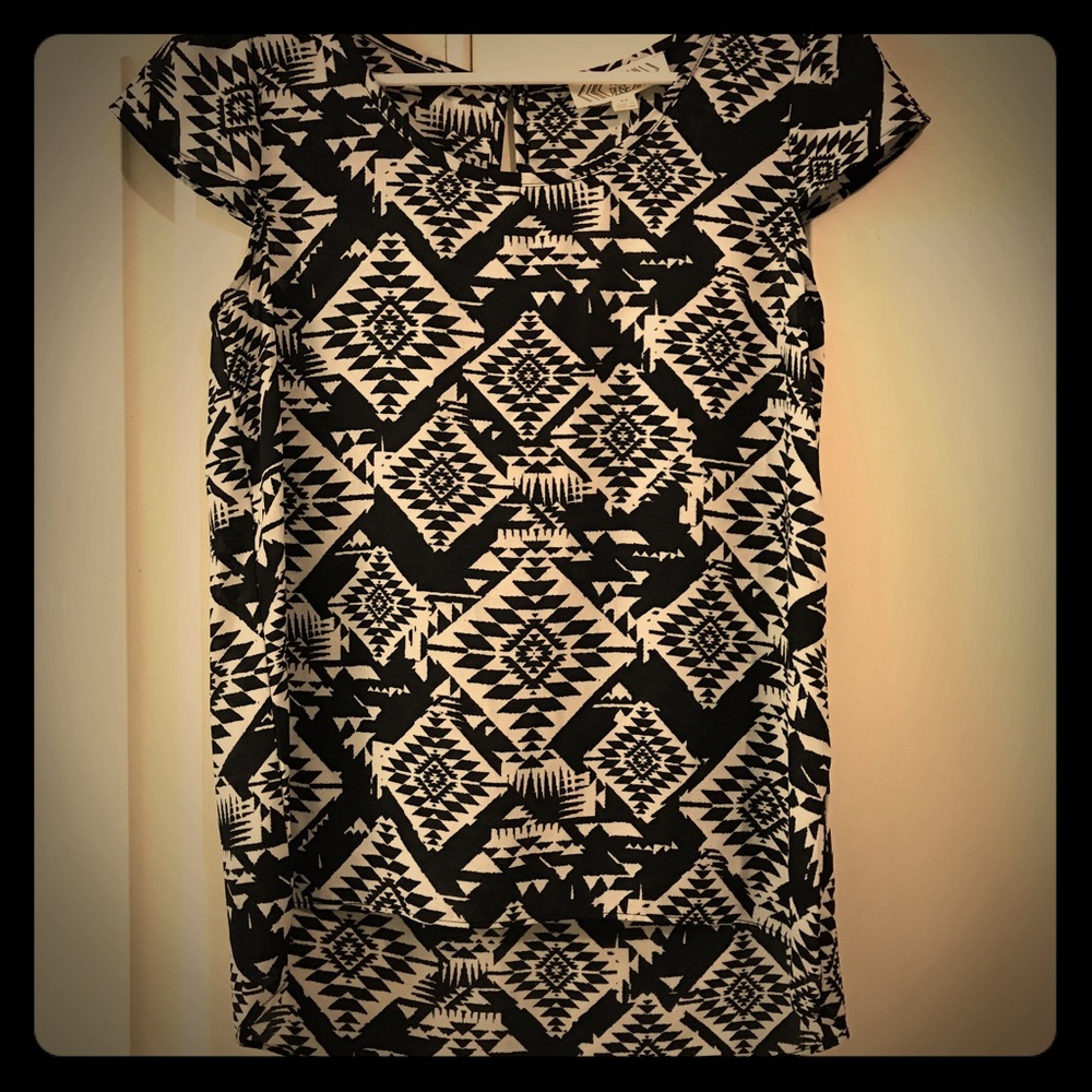 Pink Rose Black & White Dress Top