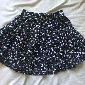 B&W FLOWER SKIRT