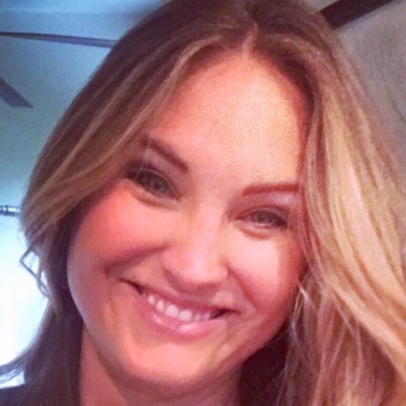 Meet your Posher, Lauren - Picture 1 of 1