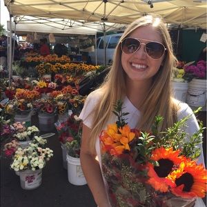 Meet your Posher, Rachel