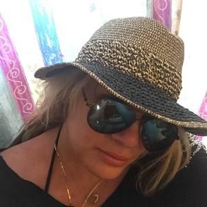Meet your Posher, Sandra