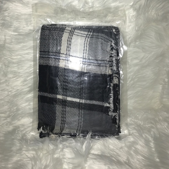 Blanket Scarf Plaid Black Grey White Wrap Gift - Picture 7 of 7
