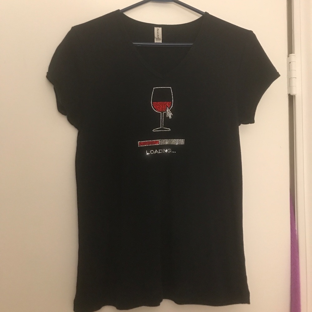 Black t shirt loading wine glass