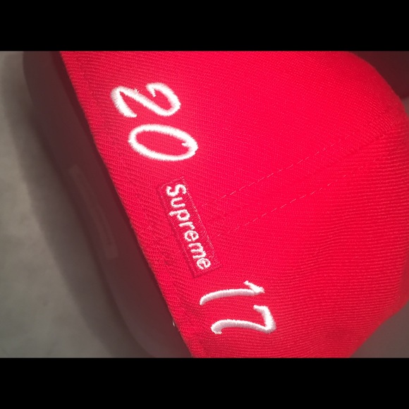 Supreme x New Era hat - Picture 3 of 8
