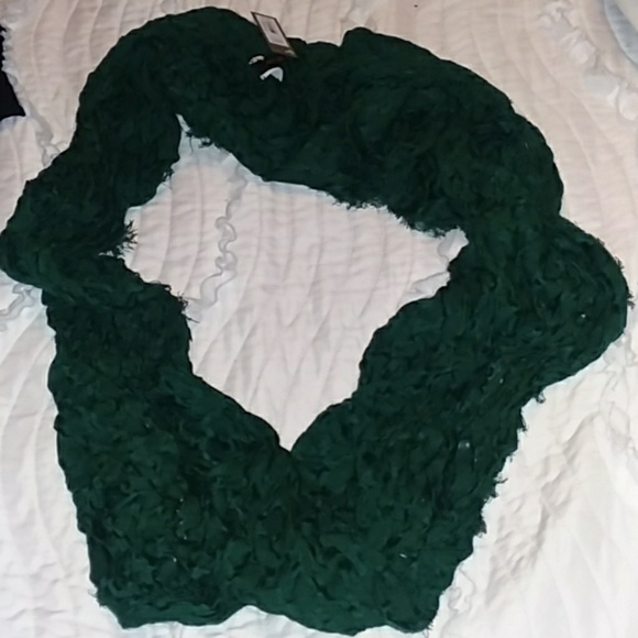 Gorgeous  NWT Apt 9 infinity scarf - Picture 1 of 2