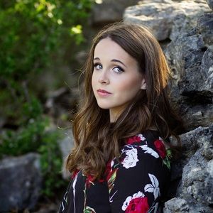 Meet your Posher, Brenna