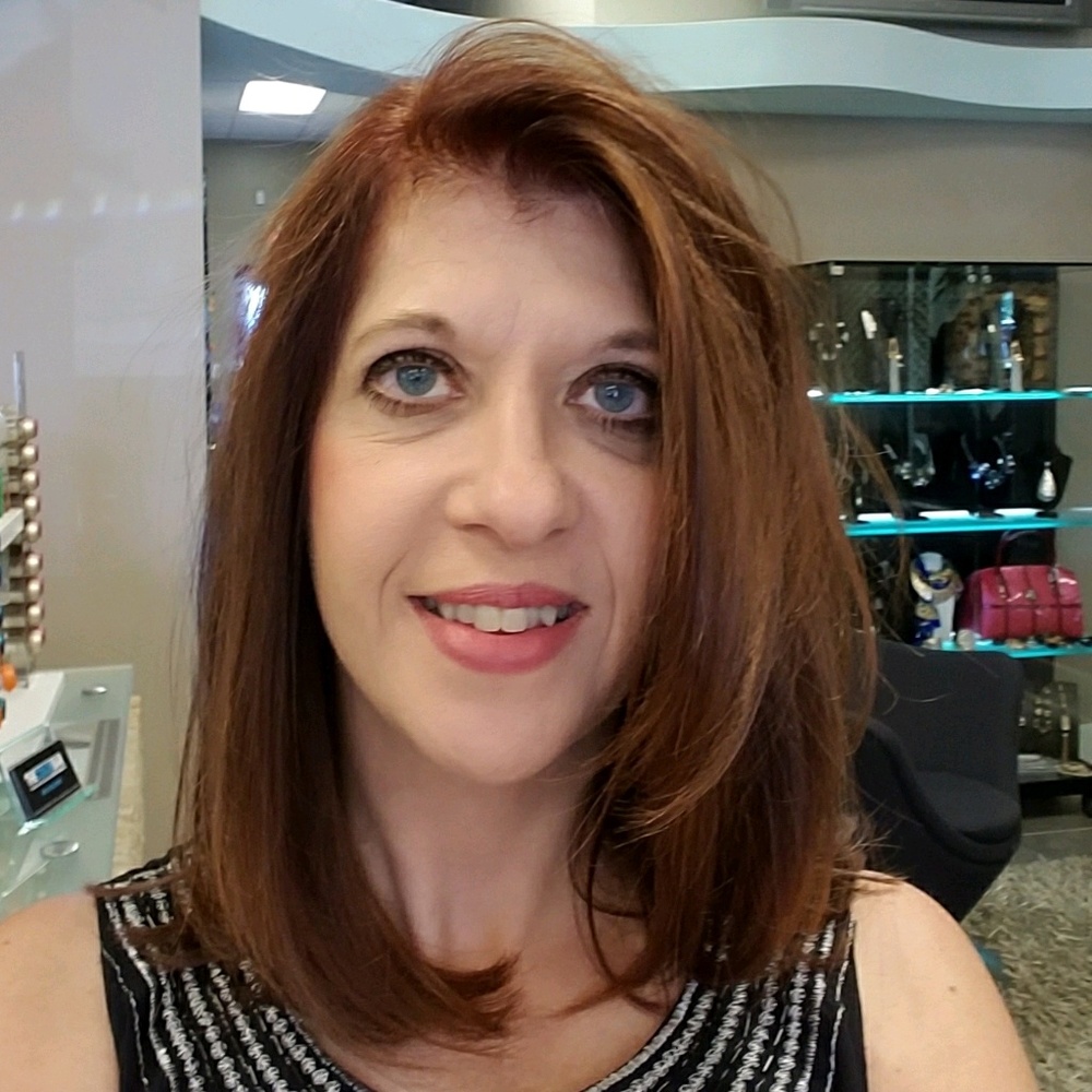 Meet your Posher, Lisa