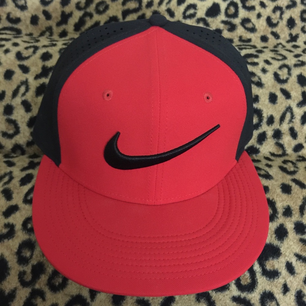nike semi mesh hat