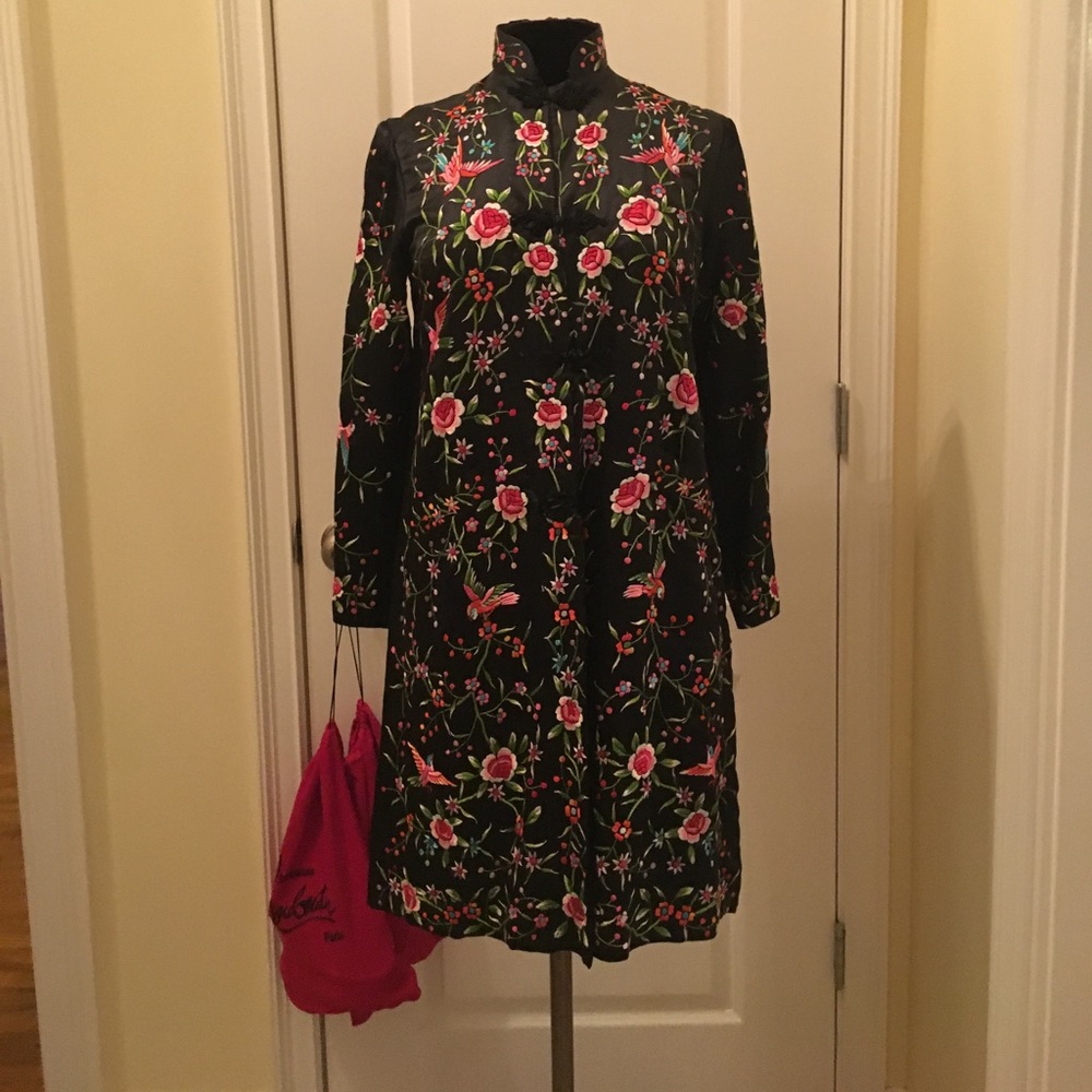 Exquisite silk kimono by Plum Blossoms 👘🐲🌺🦋