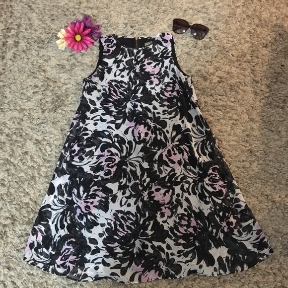 Taylor Dresses & Skirts - Taylor Printed Dress