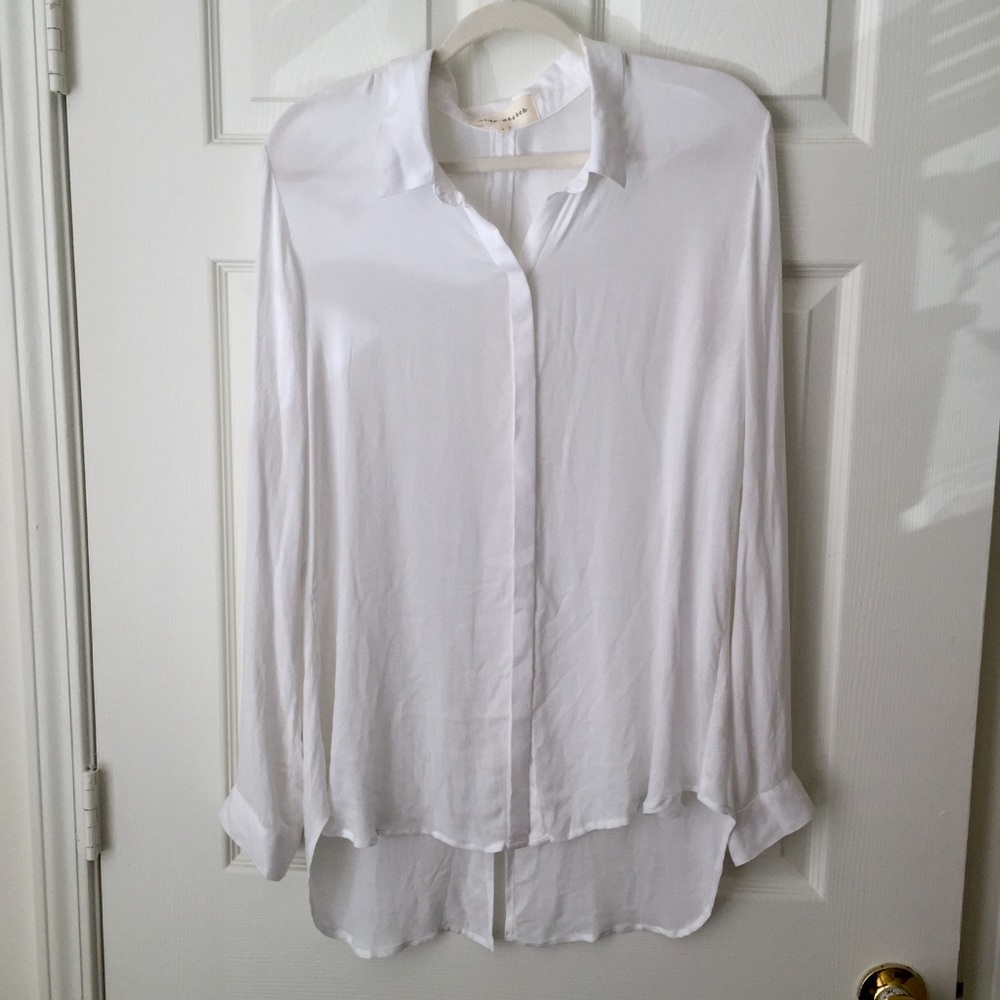 Elegant white button down Blouse