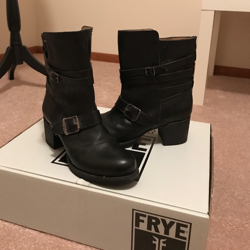Frye Vera Strappy boots