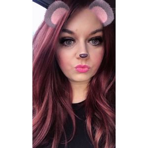 Meet your Posher, Adrienne