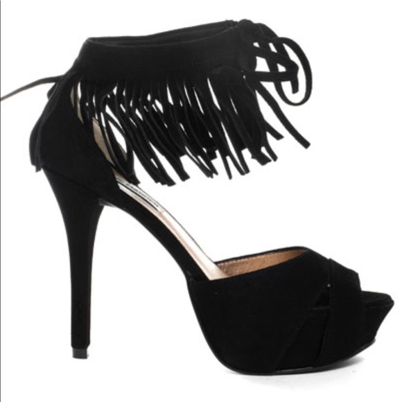 Steve Madden Shoes - 💕SALE💕Steve Madden "Rubio" Black Suede Fringe