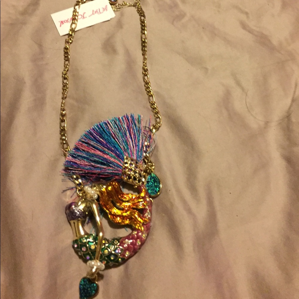 Betsey mermaid necklace  to match the earrings