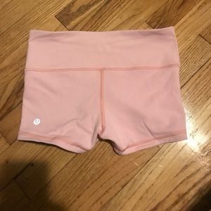 Lululemon Boogie Shorts!!!! Size 4