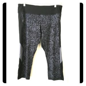 Champion Duodry Capri Workout Leggings