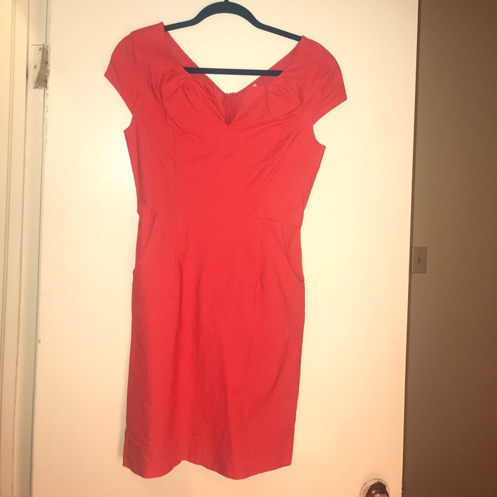 Dress w/ pockets