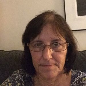 Meet your Posher, Carmela