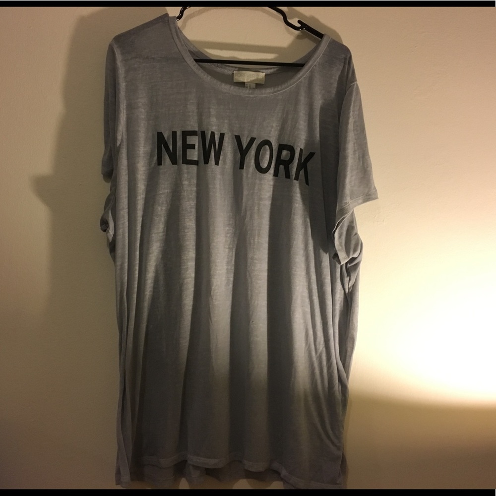 Grey tee