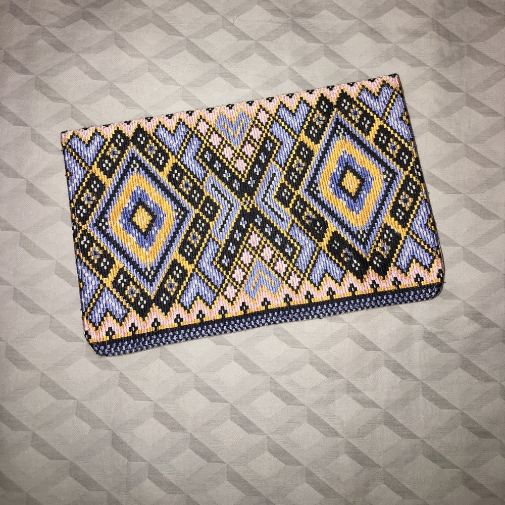 NWT clutch
