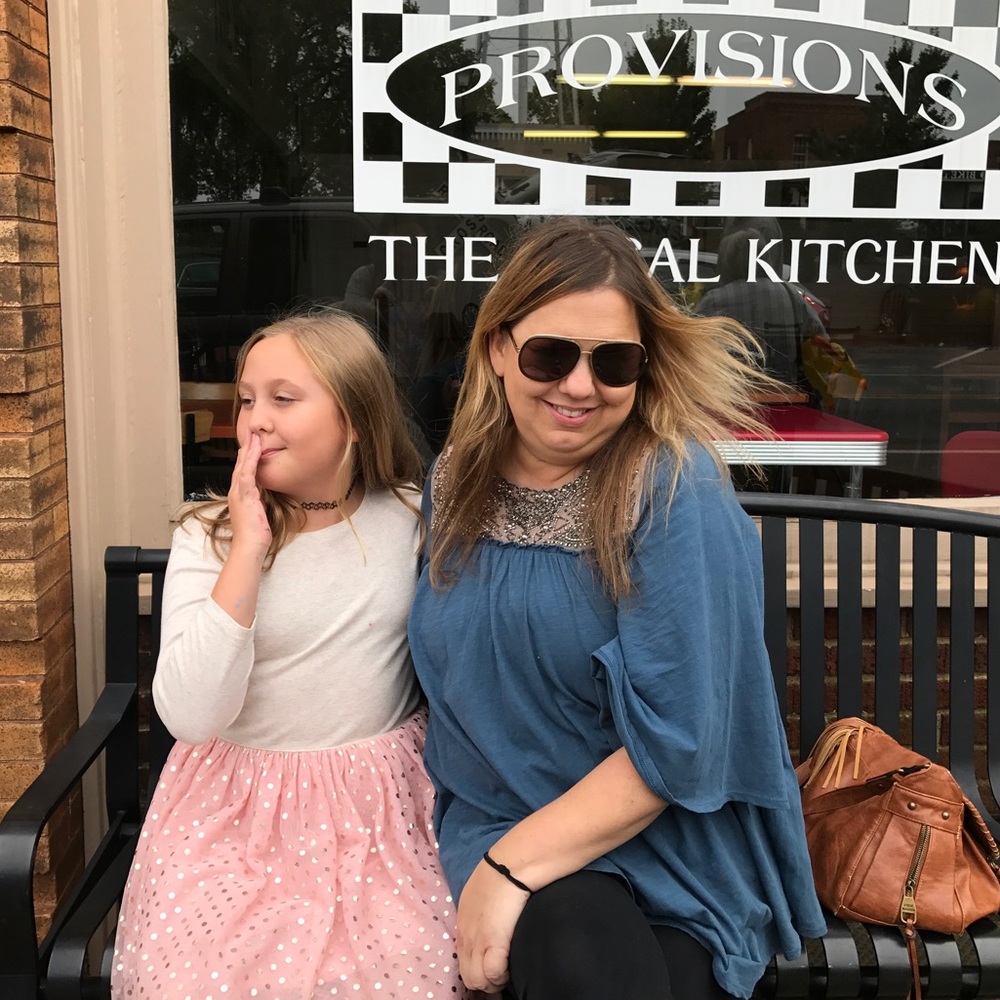 Meet your Posher, Jennifer